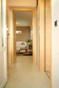 Кровать или кровати в номере Apartments by the sea Stara Novalja, Pag - 9416