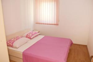 Gallery image of Apartments with a parking space Novalja, Pag - 9342 in Novalja