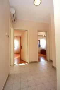 Fotografie z fotogalerie ubytování Apartments by the sea Stara Novalja, Pag - 9352 v Novalji