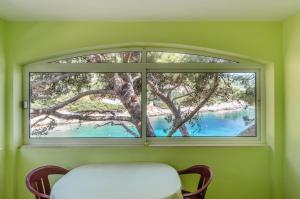 Bazén v ubytování Apartments by the sea Cove Zaglav, Korcula - 9320 nebo v jeho okolí