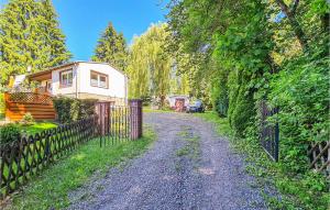 Zahrada ubytování Pet Friendly Home In Harzgerode Ot D,