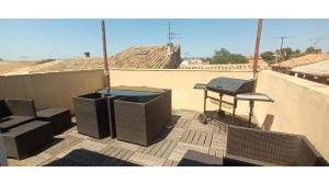 Balkón alebo terasa v ubytovaní Maison terrasse barbecue à 1 tram de Montpellier et 20 min des plages