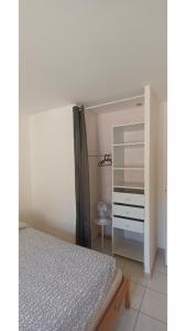 Posteľ alebo postele v izbe v ubytovaní Maison terrasse barbecue à 1 tram de Montpellier et 20 min des plages