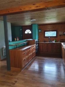 Biliardový stôl v ubytovaní Chalet au cœur du Val d'Azun