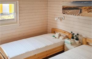 Postel nebo postele na pokoji v ubytování Cozy Home In Krems Ii-Warderbrück