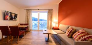 Nespecifikovaný výhled na hory nebo výhled na hory při pohledu z hotelu