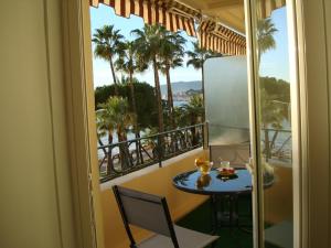 Gallery image of Apartment on the Croisette with sea view in Cannes