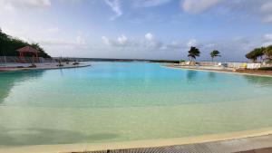Sundlaugin á Kaz Loriké - Vue Mer & piscine exceptionnelle - Anse des Rochers eða í nágrenninu