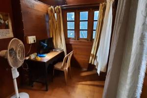 Galeriebild der Unterkunft An adorable, spacious, quiet and comfy WFH space in Carmona