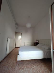 A bed or beds in a room at Brezza marina