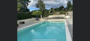 The swimming pool at or close to Maria Vendéghaz