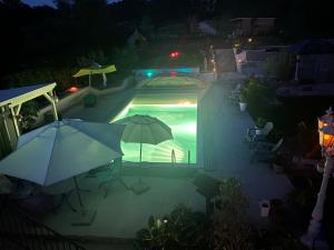 The swimming pool at or close to Maria Vendéghaz