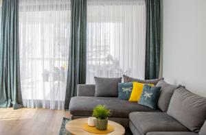 Posedenie v ubytovaní Luxury apartment Casia with heated pool and pleasent terrace