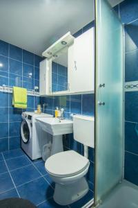 Ένα μπάνιο στο Sasa's House