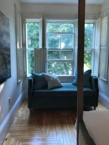 The Library Inn客房内的一张或多张床位
