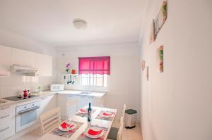 Kuchyňa alebo kuchynka v ubytovaní Apartamento Cruz de Toledo