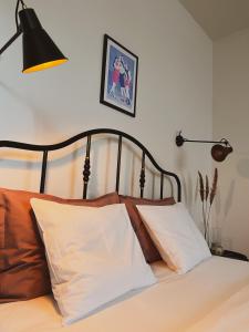 Posteľ alebo postele v izbe v ubytovaní Romantic apartment in the city centre