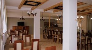 Reštaurácia alebo iné gastronomické zariadenie v ubytovaní Penzión Zlatny Potok