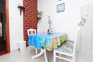 Fotografie z fotogalerie ubytování Apartments by the sea Vinisce, Trogir - 10241 v destinaci Vinišće
