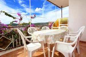 Balkón nebo terasa v ubytování Apartments by the sea Vinisce, Trogir - 10241