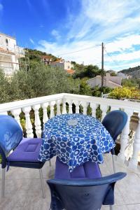 Balkón nebo terasa v ubytování Apartments by the sea Vinisce, Trogir - 10241
