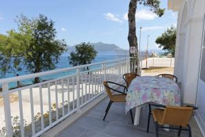 Fotografie z fotogalerie ubytování Apartments by the sea Trstenik, Peljesac - 10110 v Trsteniku