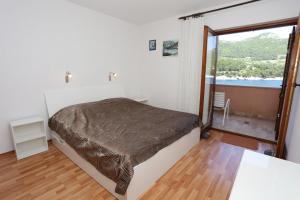 Fotografie z fotogalerie ubytování Apartments by the sea Trstenik, Peljesac - 10110 v Trsteniku