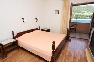 Fotografie z fotogalerie ubytování Apartments by the sea Trstenik, Peljesac - 10110 v Trsteniku