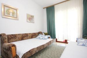 Posteľ alebo postele v izbe v ubytovaní Apartments with parking spaces Orebic, Peljesac - 10193
