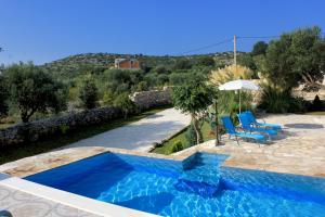 Πισίνα στο ή κοντά στο Family friendly house with a swimming pool Marina, Trogir - 10317
