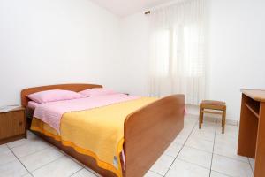 Postel nebo postele na pokoji v ubytování Apartments with parking spaces Orebic, Peljesac - 10102