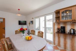Fotografie z fotogalerie ubytování Apartments with a parking space Orebic, Peljesac - 10160 v destinaci Orebić