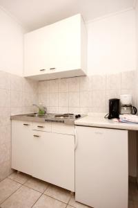 Fotografie z fotogalerie ubytování Apartments with a parking space Orebic, Peljesac - 10160 v destinaci Orebić