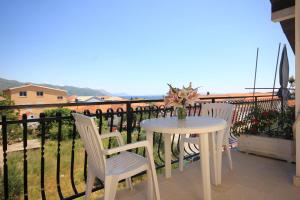 Fotografie z fotogalerie ubytování Apartments with a parking space Orebic, Peljesac - 10160 v destinaci Orebić