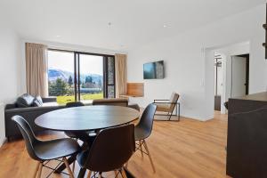 TV a/nebo společenská místnost v ubytování Grand Suites Lake Tekapo