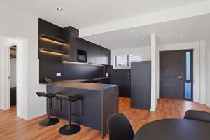 Kuchyň nebo kuchyňský kout v ubytování Grand Suites Lake Tekapo