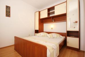 Posteľ alebo postele v izbe v ubytovaní Apartments with a parking space Orebic, Peljesac - 10082