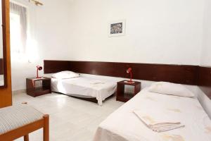 Fotografia z galérie ubytovania Apartments by the sea Sreser, Peljesac - 10227 v destinácii Janjina + 17 fotografií