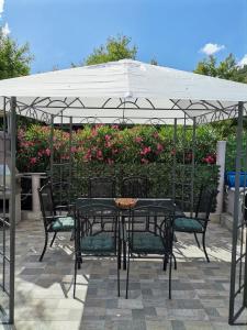 Zahrada ubytování Family friendly apartments with a swimming pool Kuciste - Perna, Peljesac - 10143