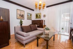 Fotografie z fotogalerie ubytování Apartments by the sea Trogir - 11760 v Trogiru