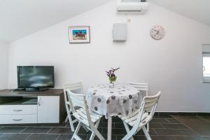 Fotografie z fotogalerie ubytování Apartments with a parking space Podaca, Makarska - 11748 v destinaci Podaca