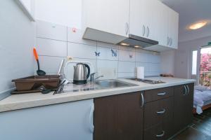 Fotografie z fotogalerie ubytování Apartments with a parking space Podaca, Makarska - 11748 v destinaci Podaca