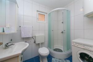 Fotografie z fotogalerie ubytování Apartments with a parking space Podaca, Makarska - 11748 v destinaci Podaca