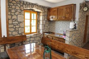 Fotografie z fotogalerie ubytování Isolated apartments with a parking space Pasicina, Neretva Delta - Usce Neretve - 12021 v destinaci Staševica