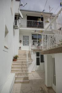 Balkón alebo terasa v ubytovaní Apartments with a parking space Makarska - 12063