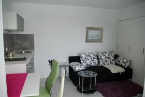 Posedenie v ubytovaní Apartments with a parking space Makarska - 12063