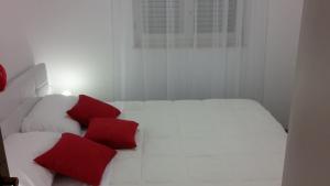 Postel nebo postele na pokoji v ubytování Apartment Crikvenica 12116e