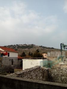Fotografia z galérie ubytovania Holiday house with a parking space Murter - 12159 v Murteri
