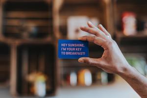 Ein Zertifikat, Auszeichnung, Logo oder anderes Dokument, das in der Unterkunft Stayokay Hostel Amsterdam Oost ausgestellt ist
