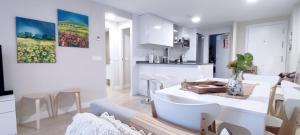 Kuchyň nebo kuchyňský kout v ubytování Dunas Beach Apartment